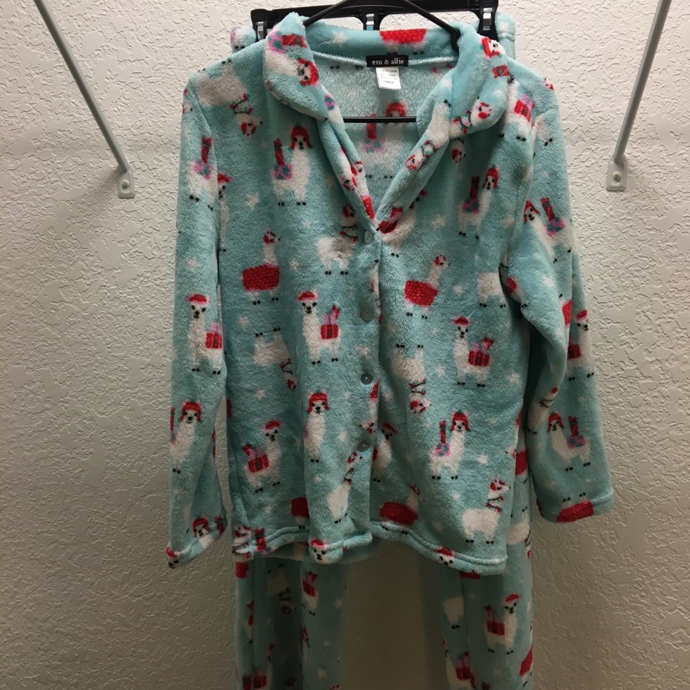 Pajama set and socks